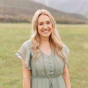 Meet your Posher, Julie